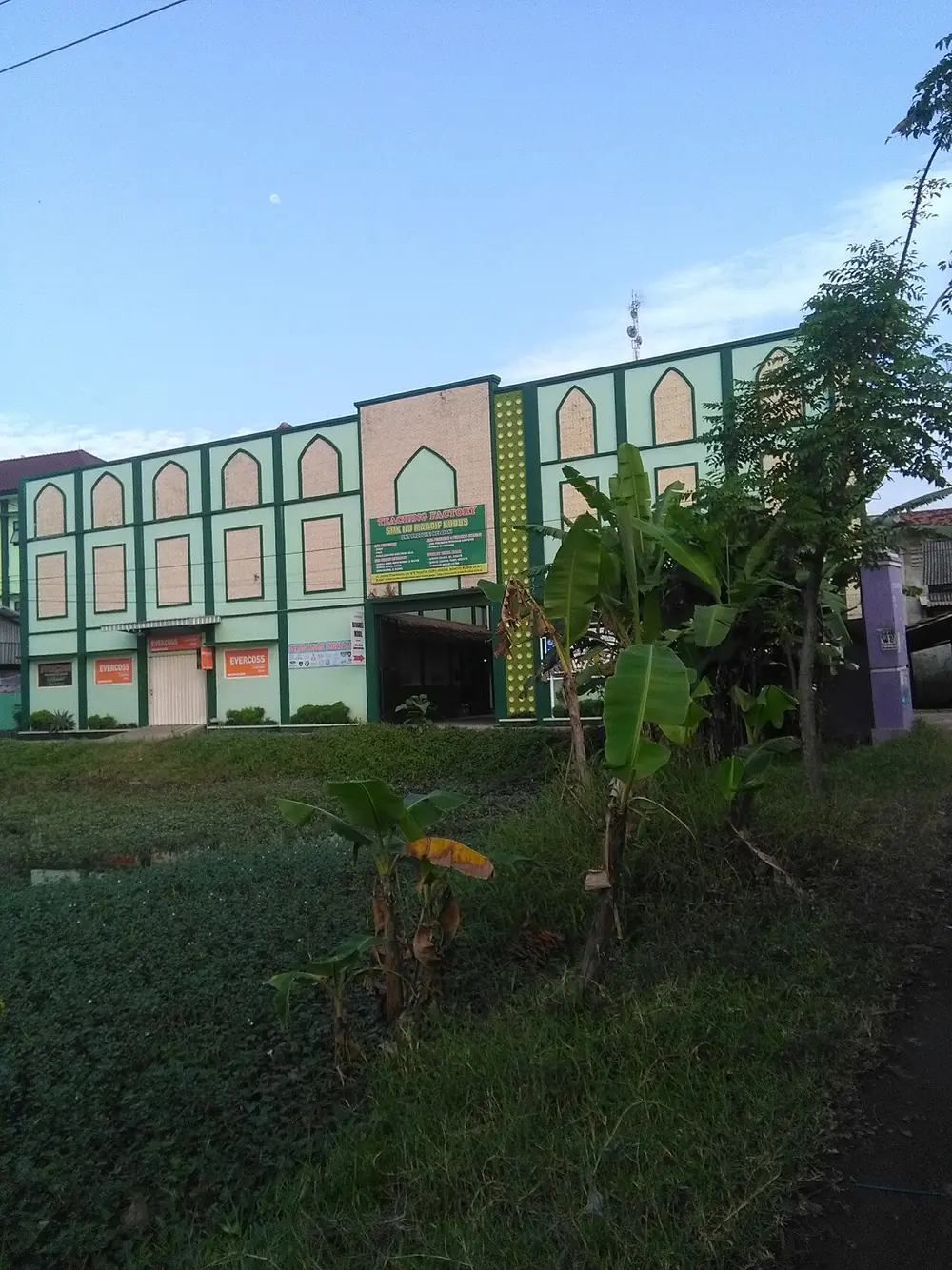 Beach clubs and sunsets — Berawa, While you're in Drupadi