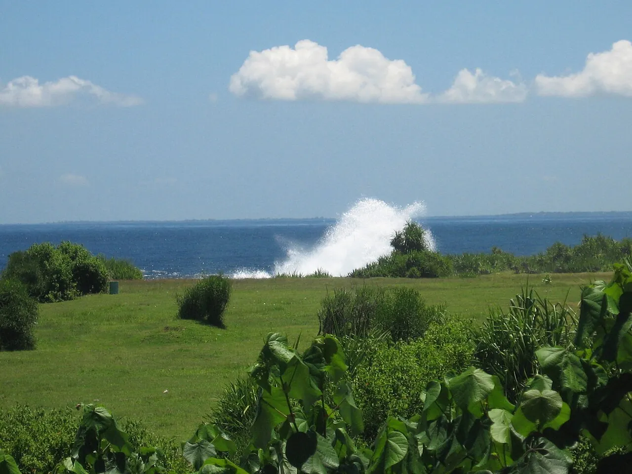 Waves crashing at Devil's Tears, 15 minutes by scooter