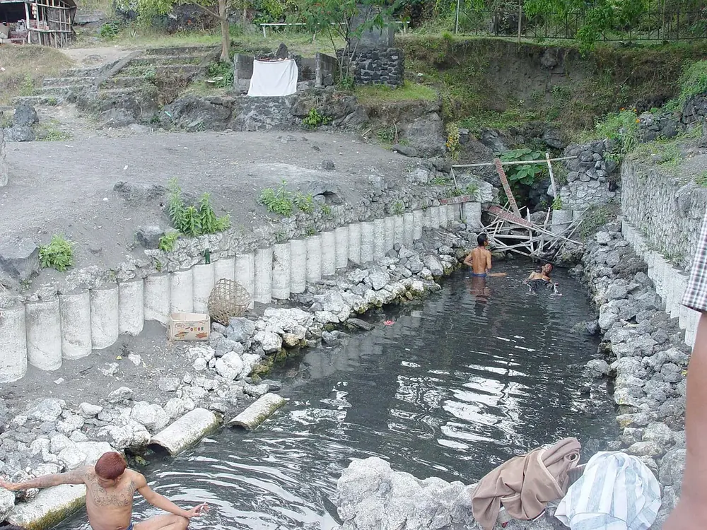 The hot water is perfect after a Batur trek — Sources chaudes de Toya Bungkah, While you're in Kintamani