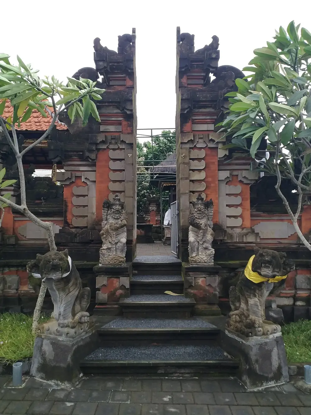 A clifftop temple, total silence — Rambut Siwi, While you're in Negara