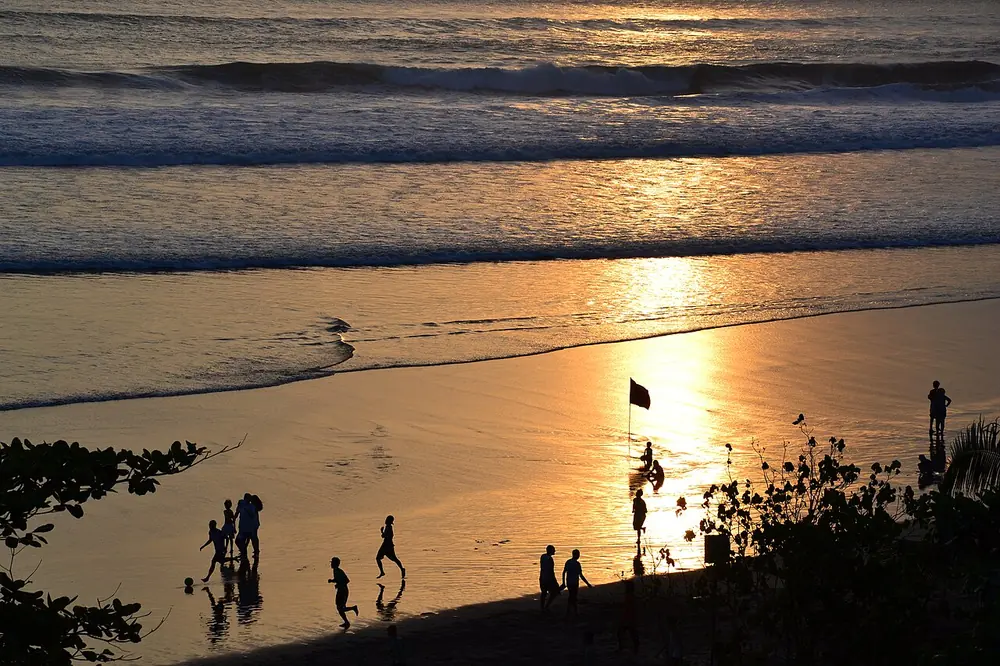 Sunset Point after shopping — Seminyak, While you're in Nelayan
