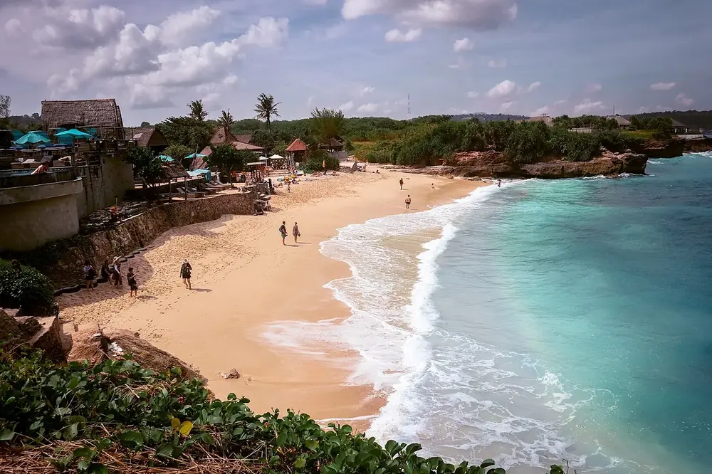 A small cove with big shore break — Dream Beach, While you're in Nusa Lembongan