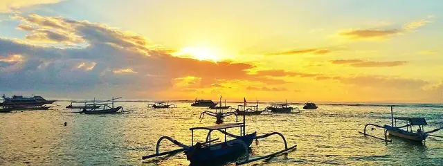 Sanur beach at sunrise, 5 minutes from the centre by scooter
