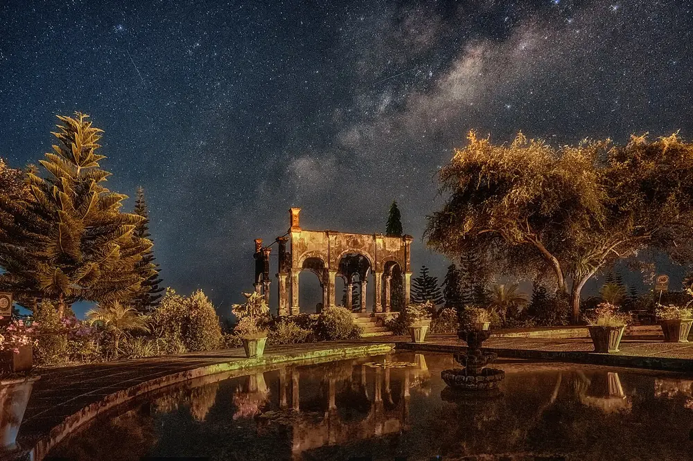 A water palace by the sea — Taman Ujung, While you're in Seraya