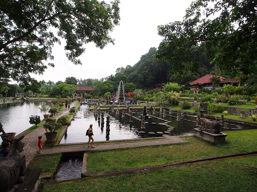 Royal pools at the foot of Agung — Tirta Gangga, While you're in Seraya