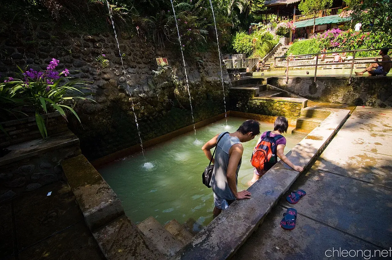 The Air Sanih natural spring pool, 15 minutes from Seririt by scooter